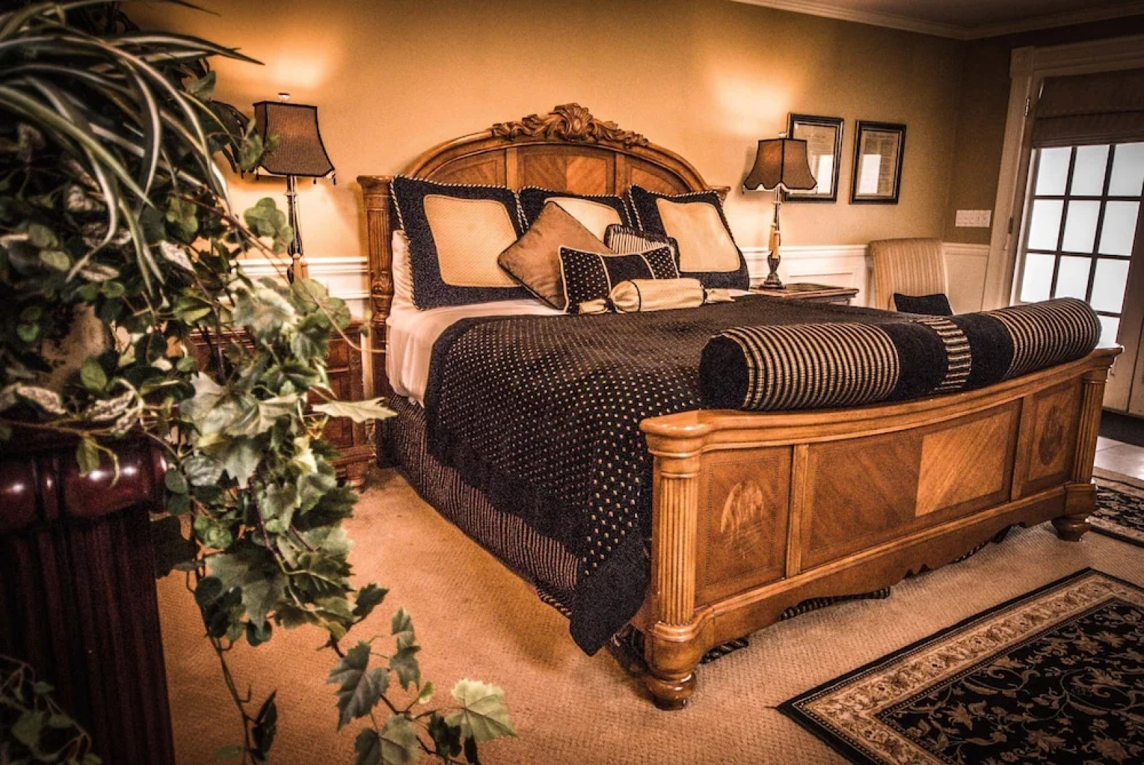 The Anniversary Inn Logan