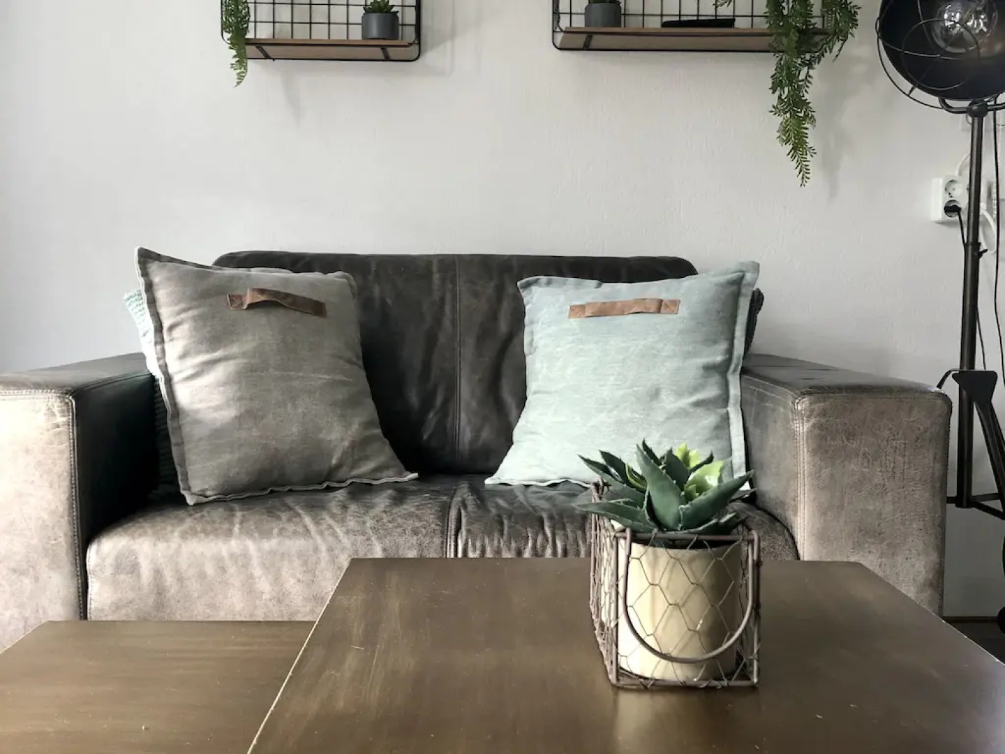 Modern chalet with oven, near the Wadden Sea