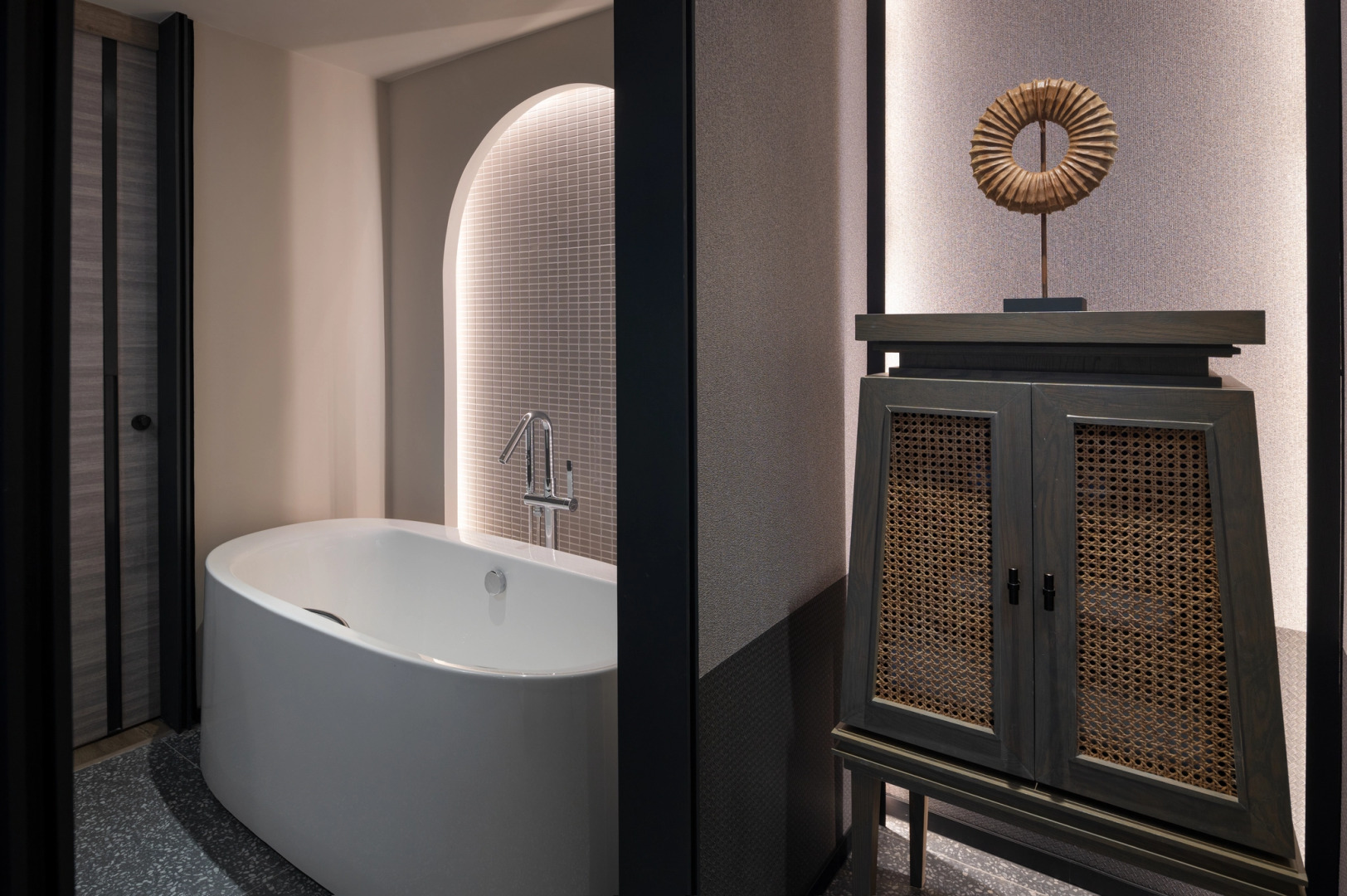 Отель Cross Pattaya Pratamnak