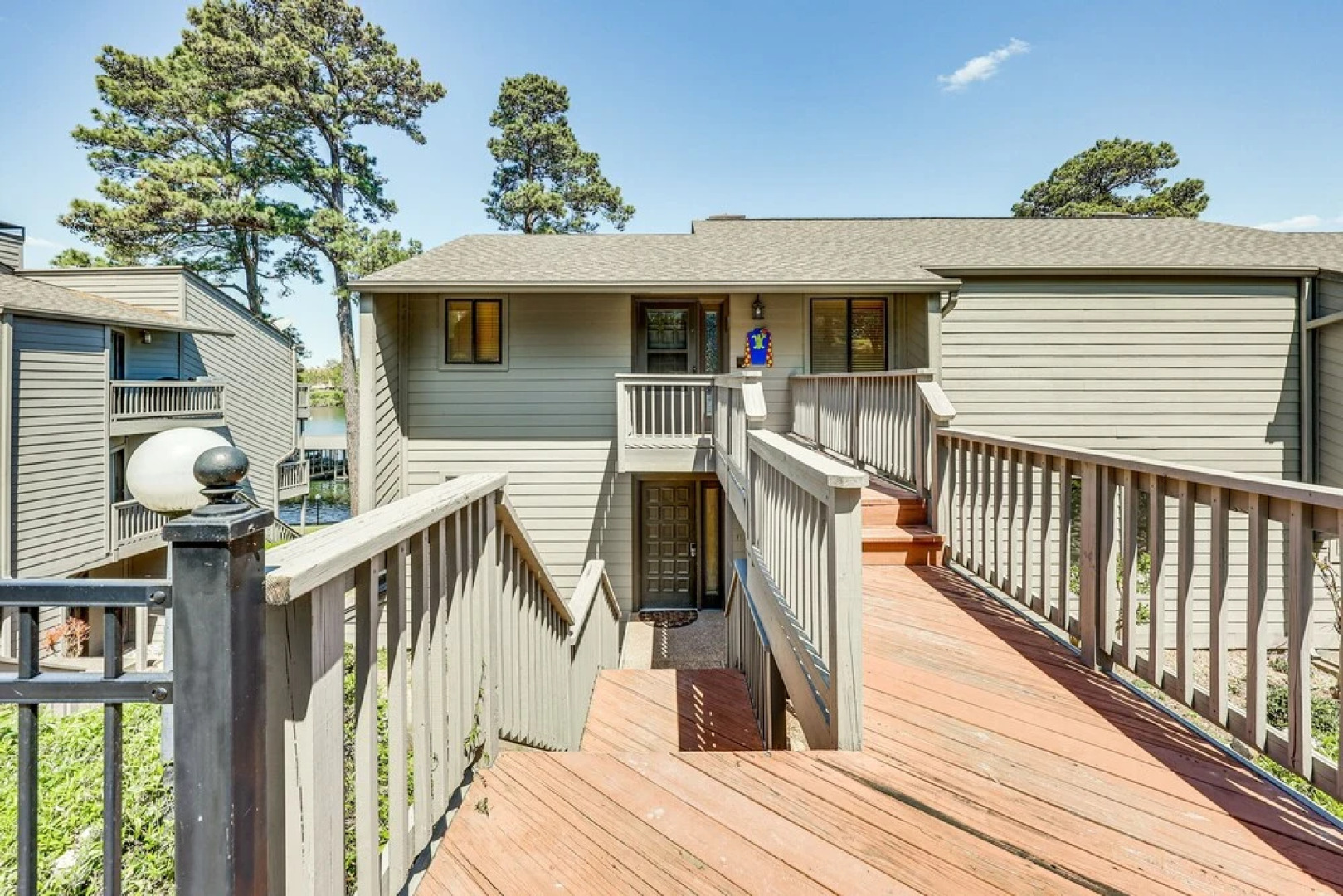 Hot Springs Lakefront Condo w/ Marina Access!