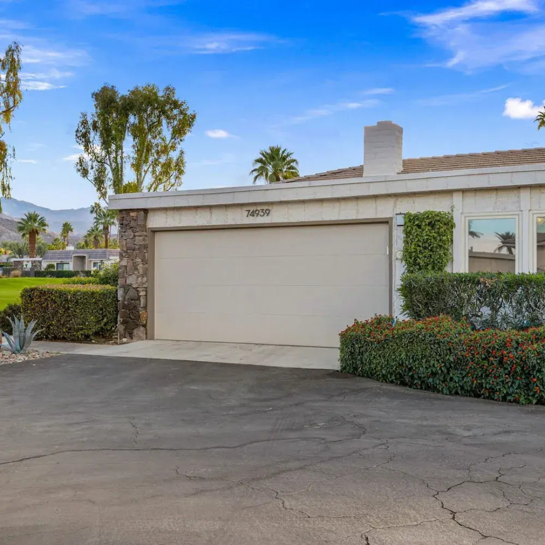 The Wells at Indian Wells - Free Golf Usage