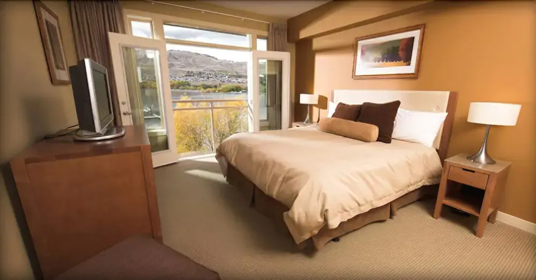 Okanagan Valley Rentals at Strand Lakeside Resort