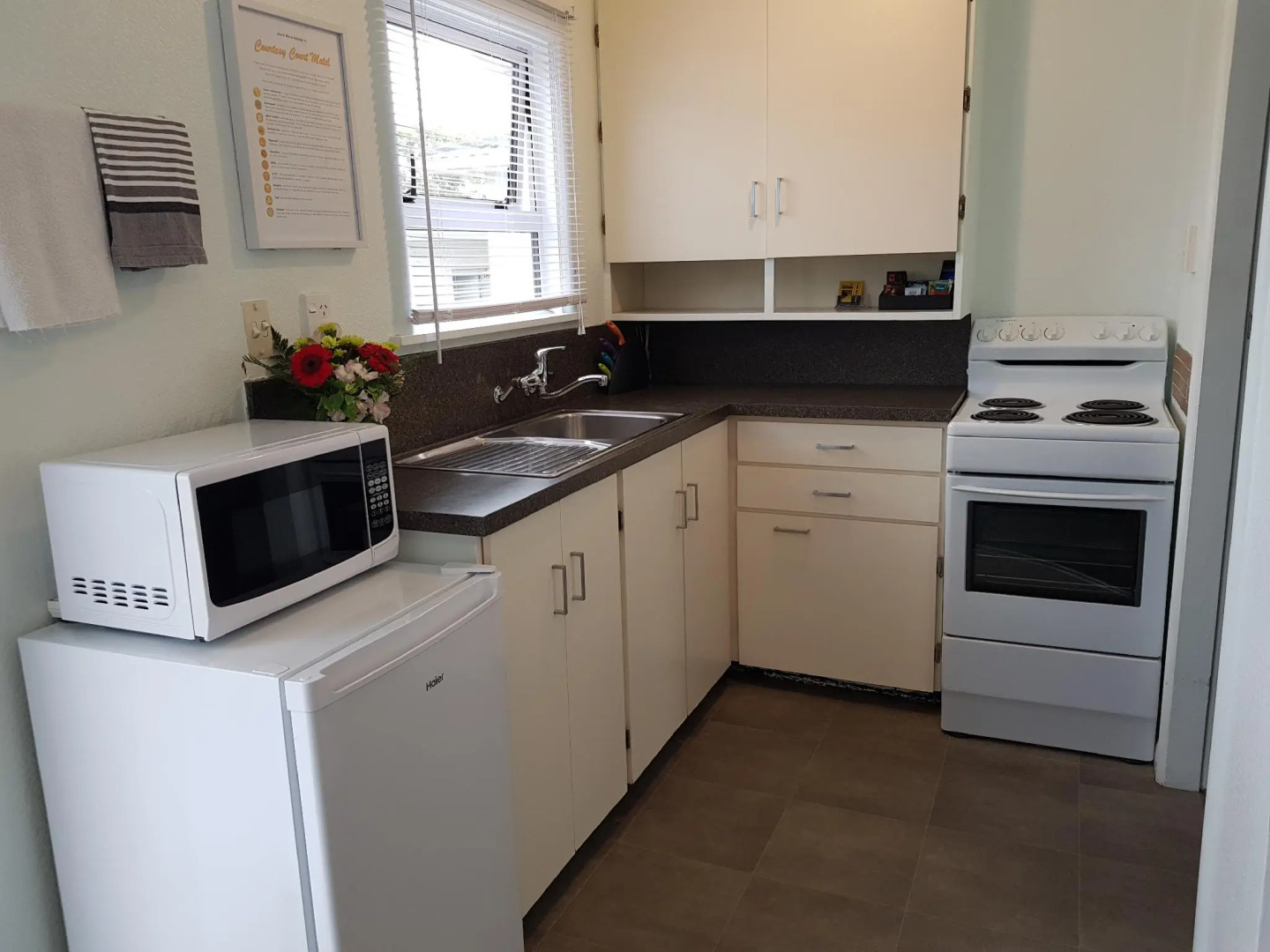 Courtesy Court Motel