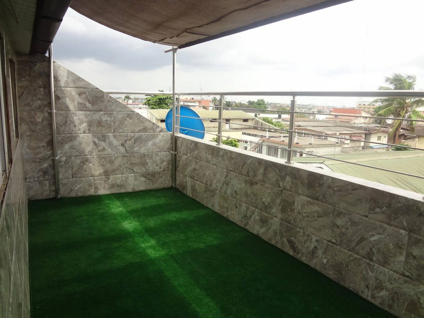 Kings Avenue Apartments