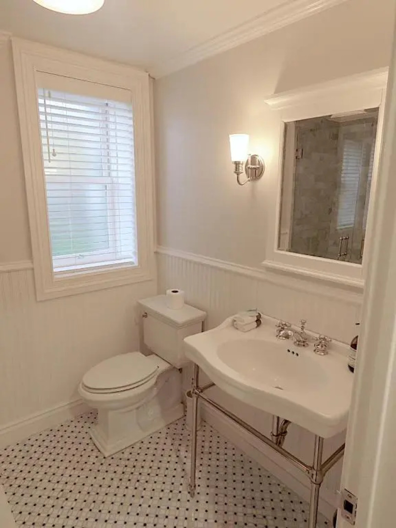 Lower Level Flat in 1885 Queen Anne Cottage