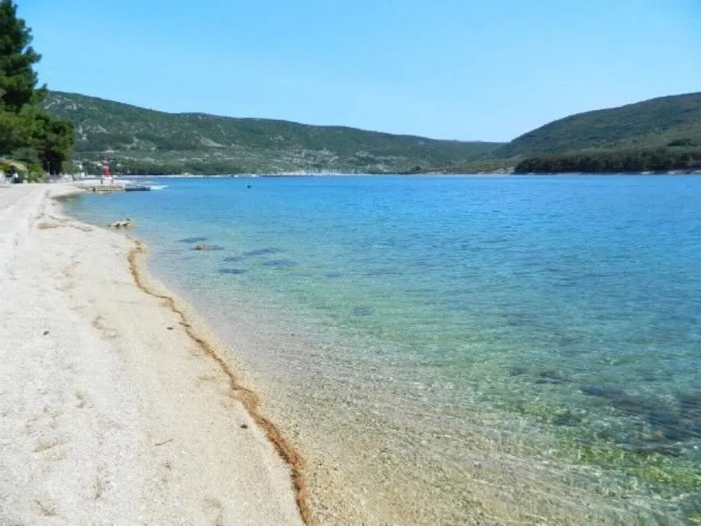 Apartment and Rooms Anton