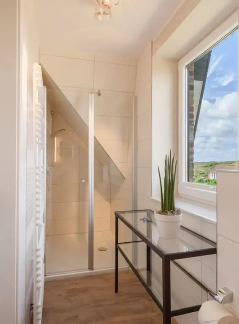 Dunenhuus West Modern Retreat