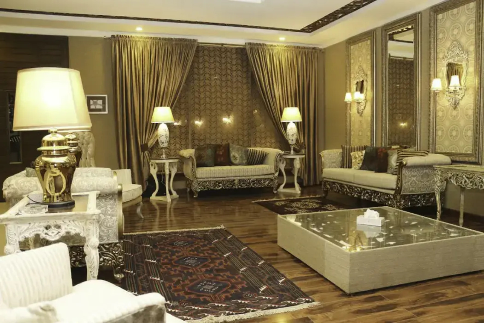 Shelton's Rezidor Swat