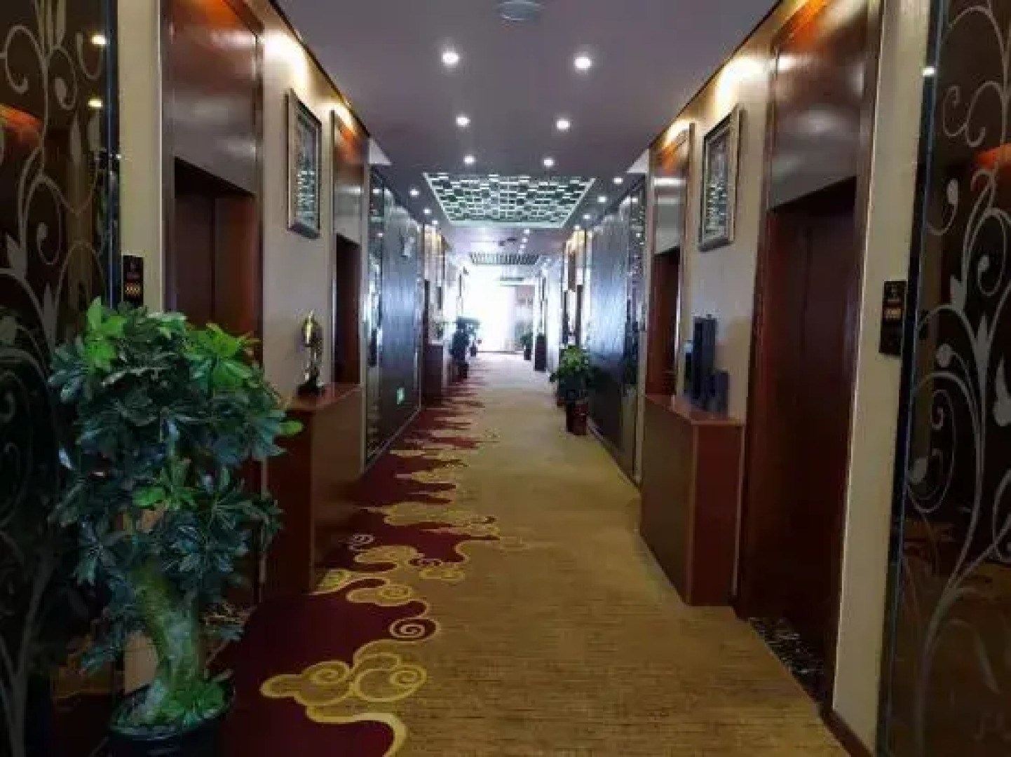 Himalayas Hotspring Hotel