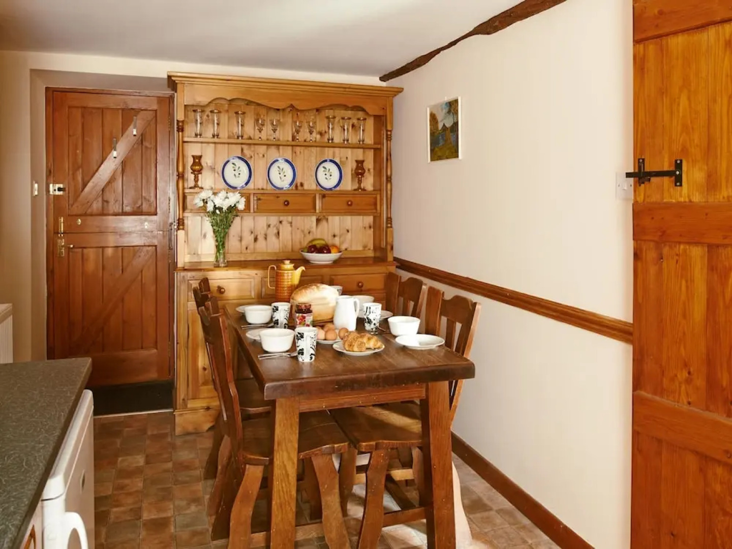 Rural and Comfortable Home Surrounded by the Nature of Brecon