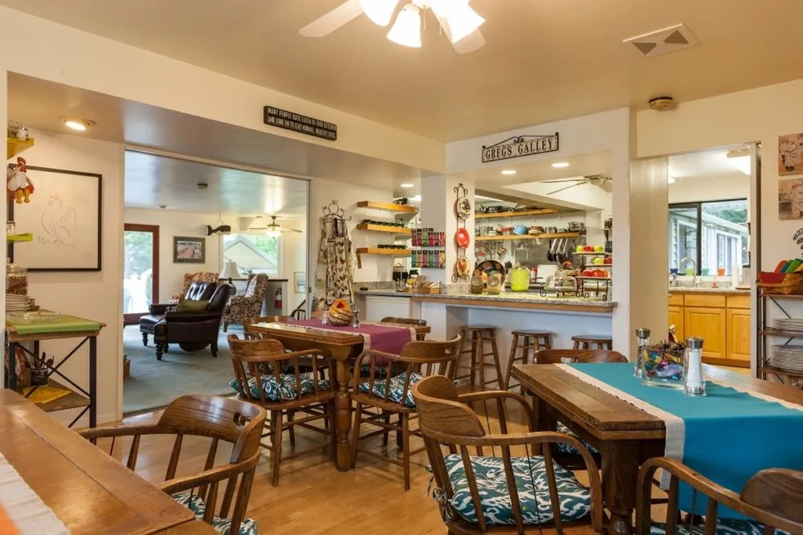 Hillside House Bed and Breakfast