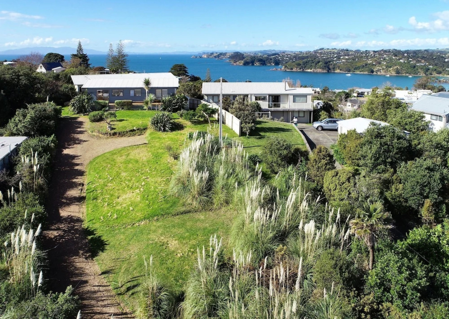 Newly renovated Oneroa beach view house