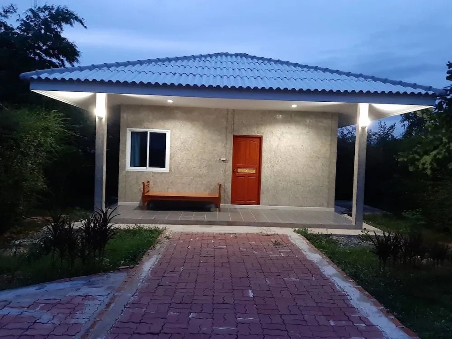 Paradise Resort at Lamphun