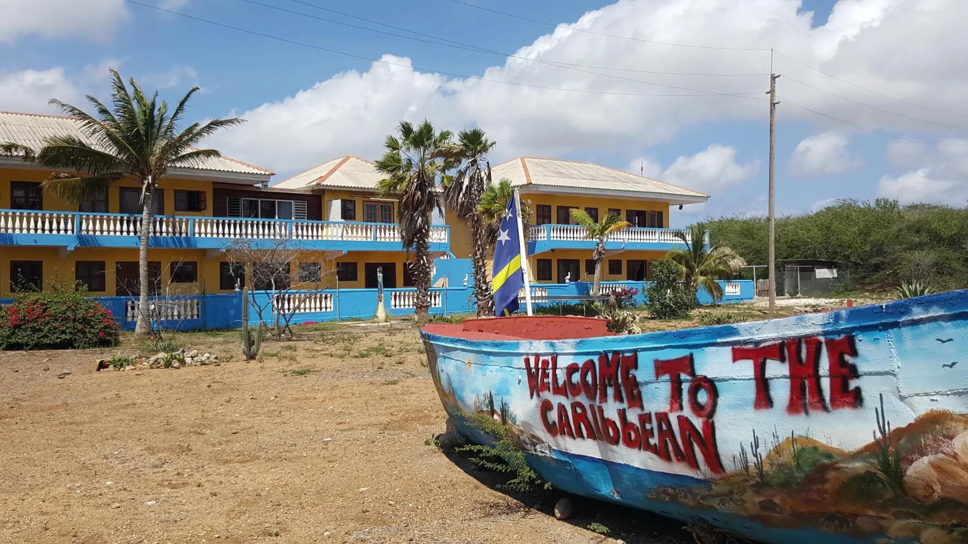Sea Horizon Apartments (across from Mambo Beach)