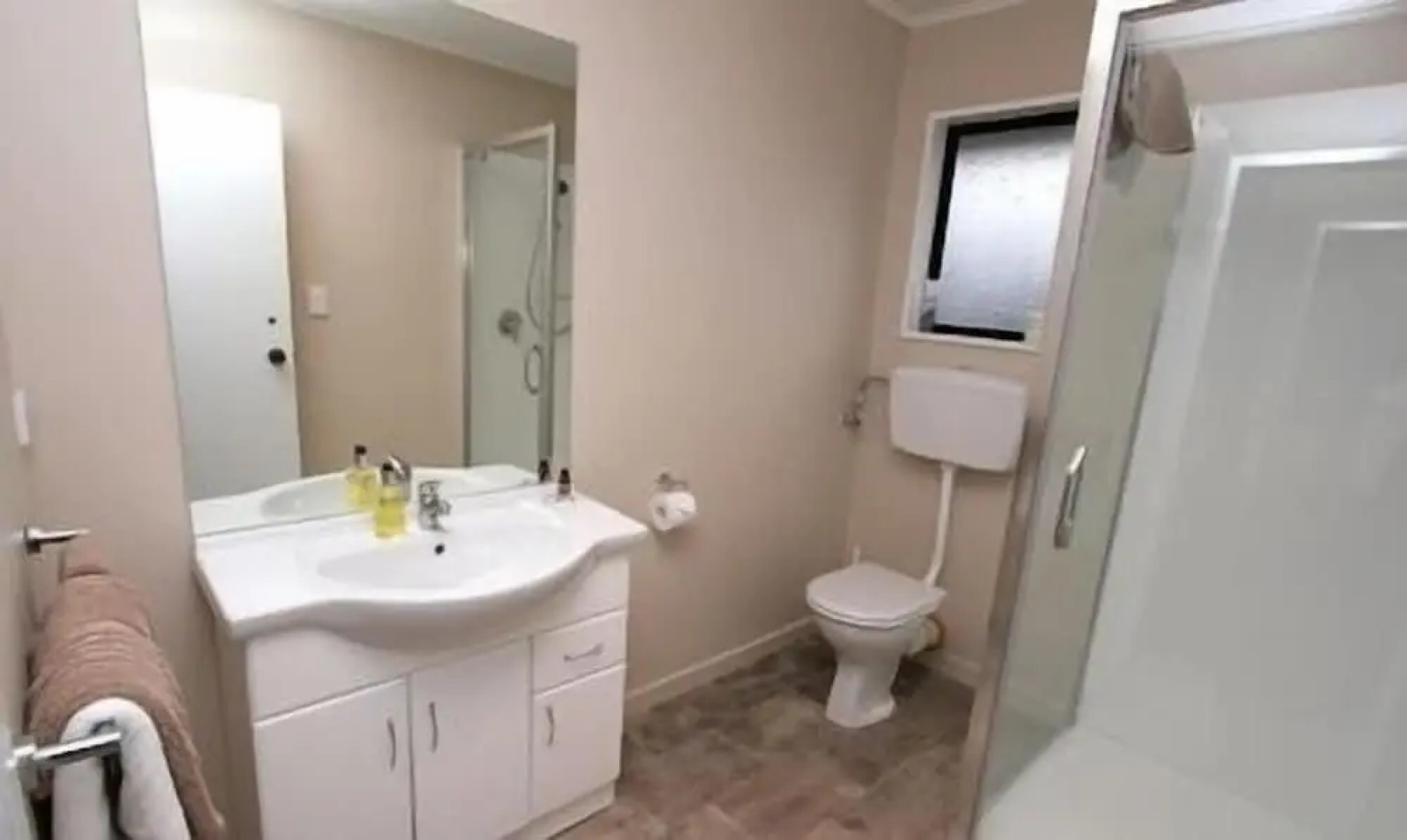 Commodore Motor Lodge