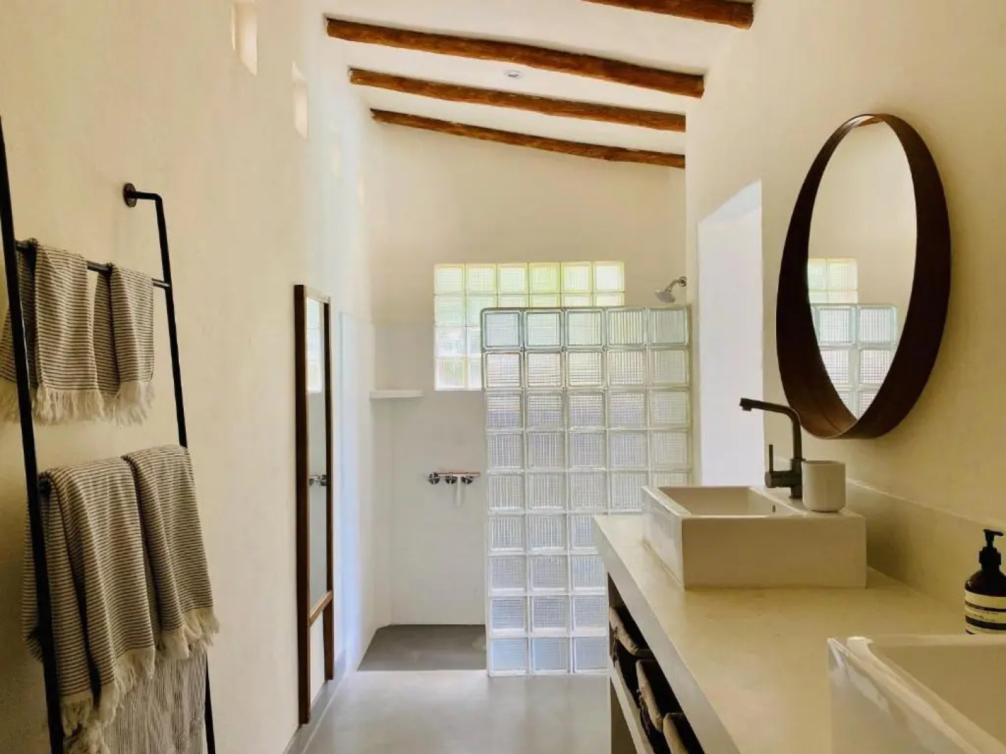 Casa Bahia Sur - Luxury Ocean View 3 Bedroom Home