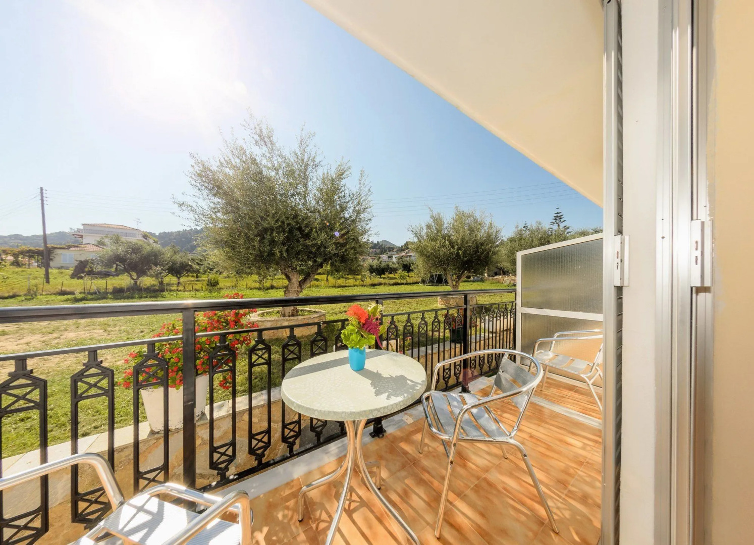 Denise Studios & Apartments