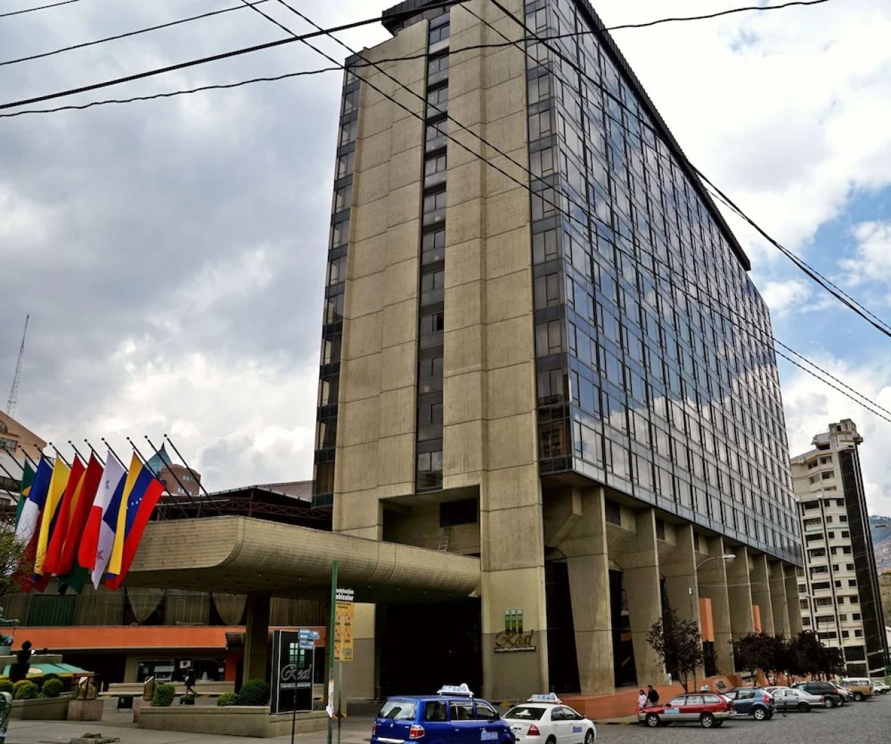 Real Plaza Hotel & Convention Center