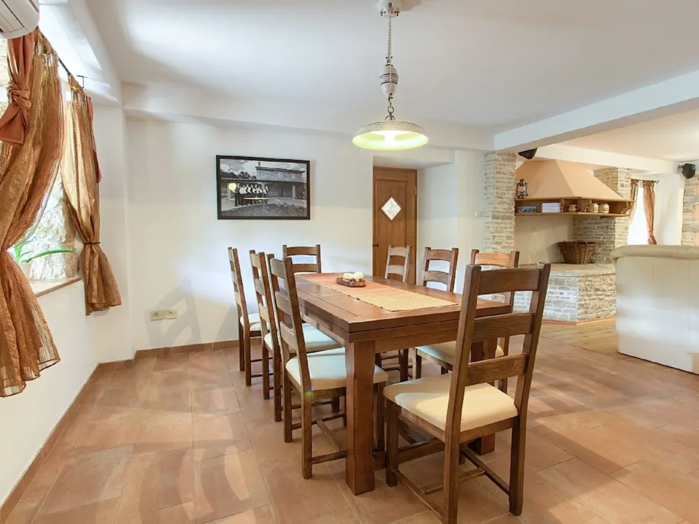 Attractive Villa in Kras with Swimming Pool