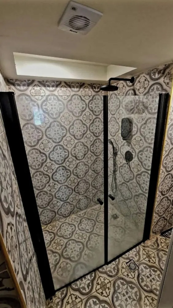 Capsule & Dormitory Space-X