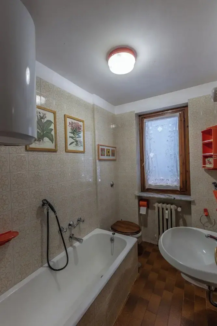 Welcoming 3BR Flat with parking in Verrand