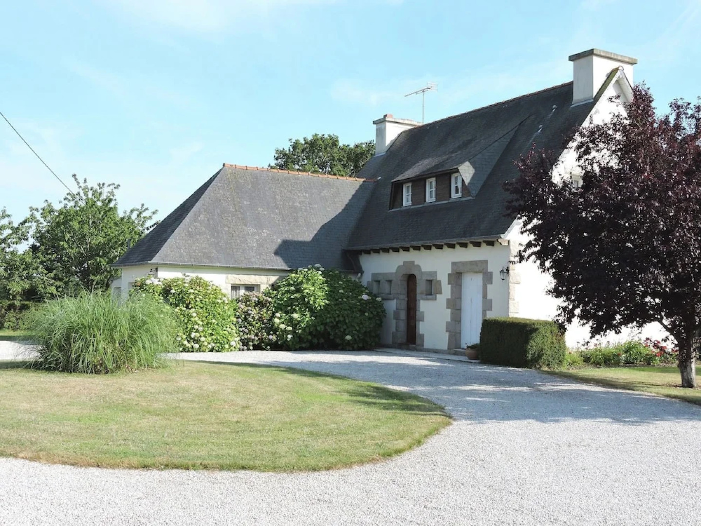 Blissful Holiday Home in Hénansal With Garden