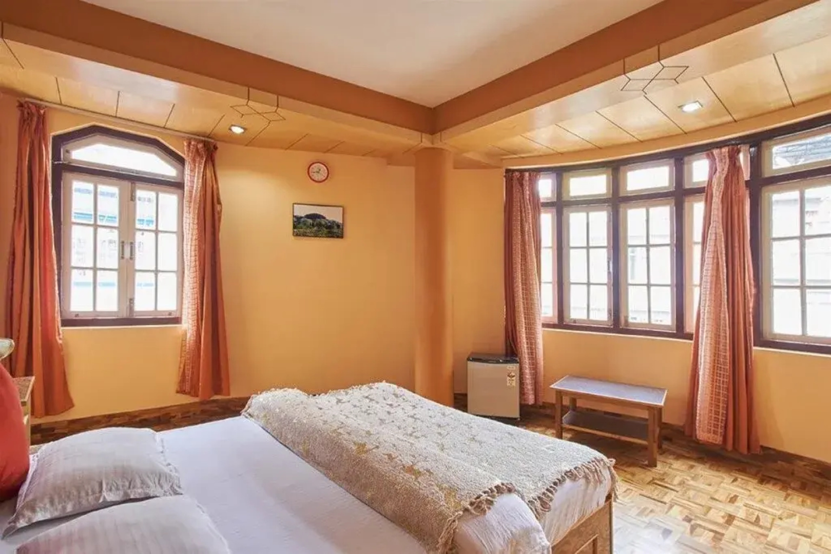 Hotel Misty Oak
