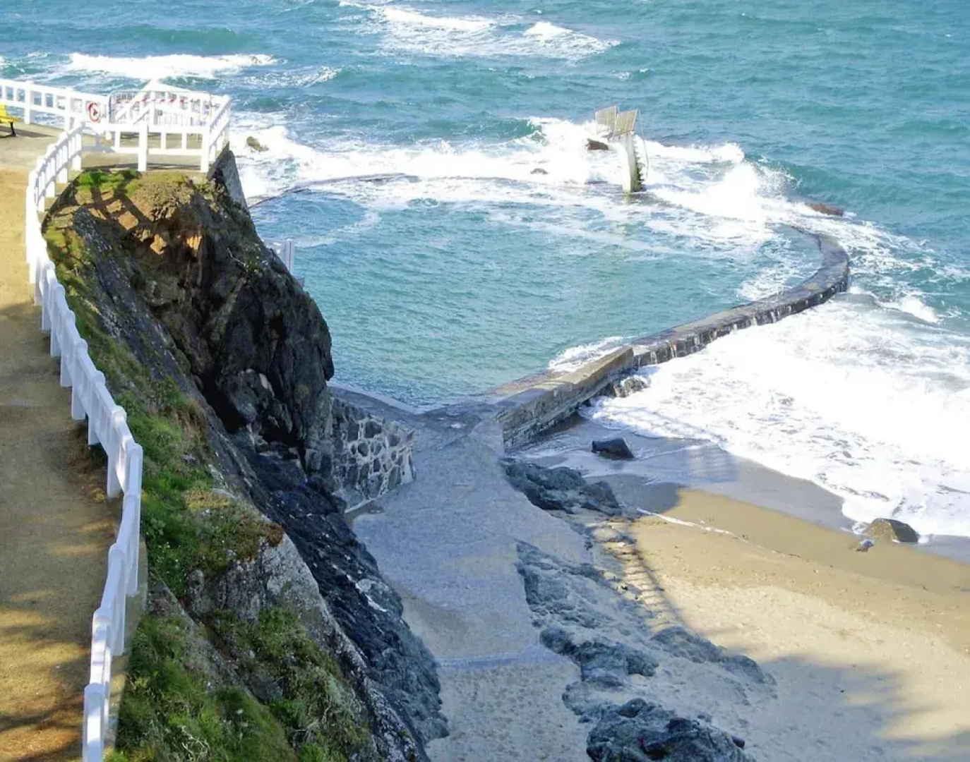 House in St. Quay Near Gr34 and Beaches