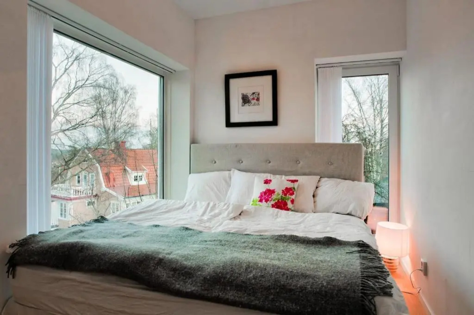 townhouse on Arlanda Stockholm metro line - easy checkin
