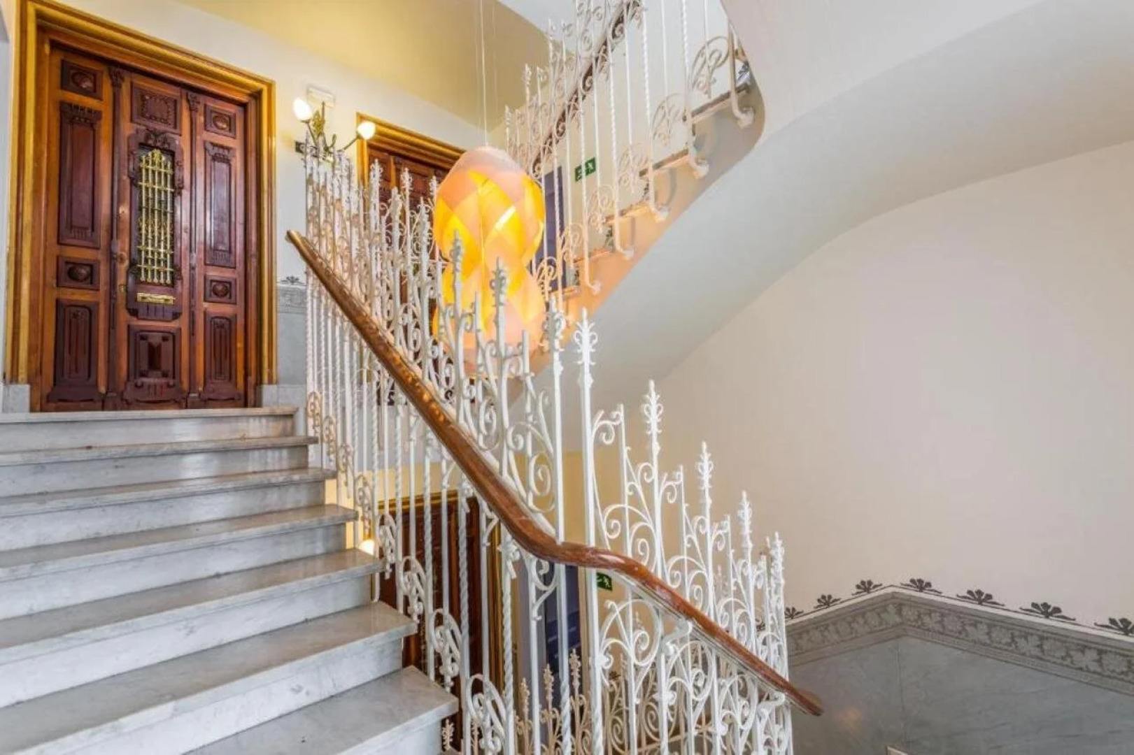 Petit Palace Lealtad Plaza