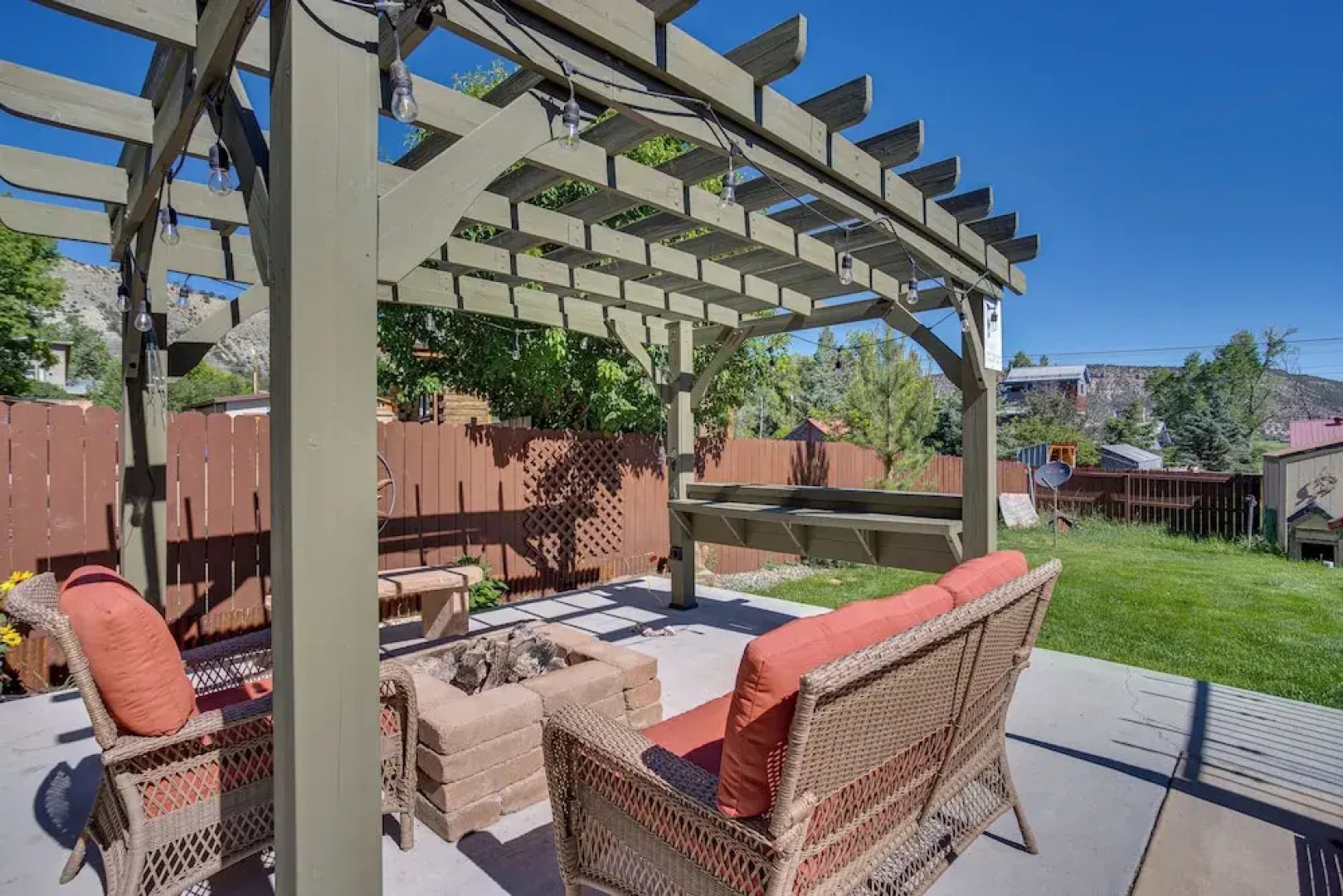 Spacious Home w/ Deck: 5 Mi to Ridgway State Park!