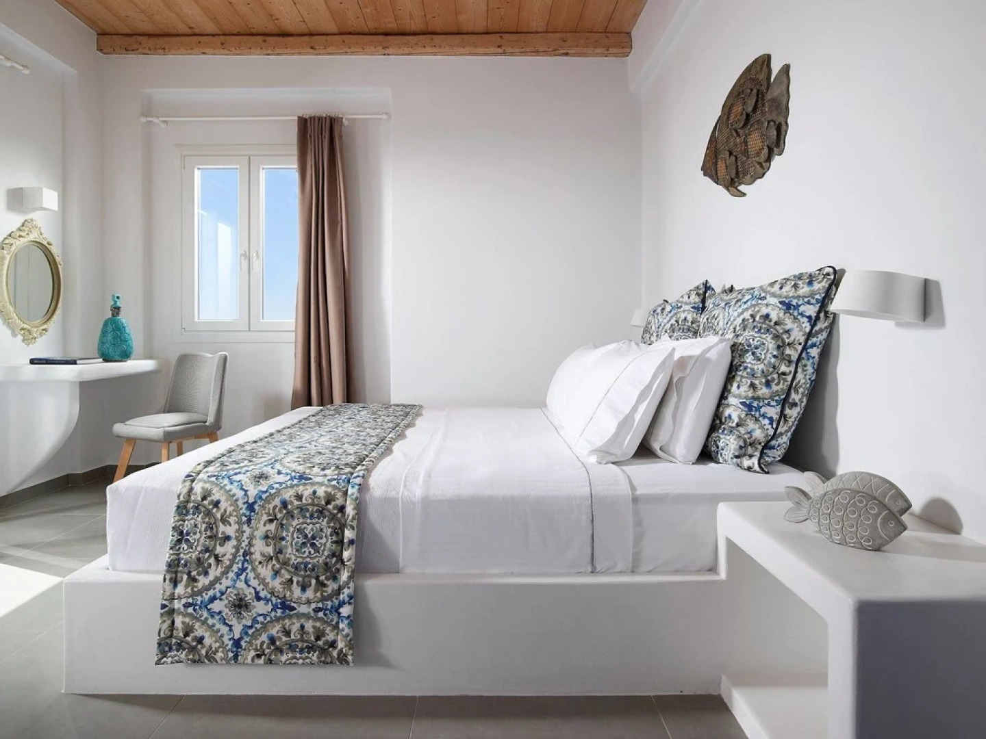 Lithos Luxury Rooms - Adults Only