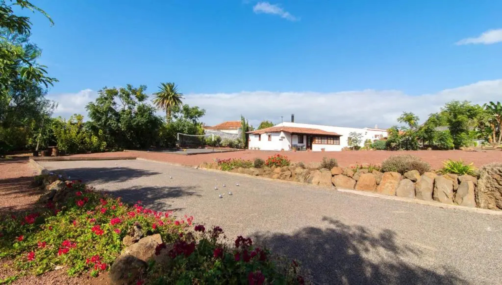 House with 2 bedrooms in San Cristobal de La Laguna with wonderful sea view shared pool enclosed garden 3 km from the beach