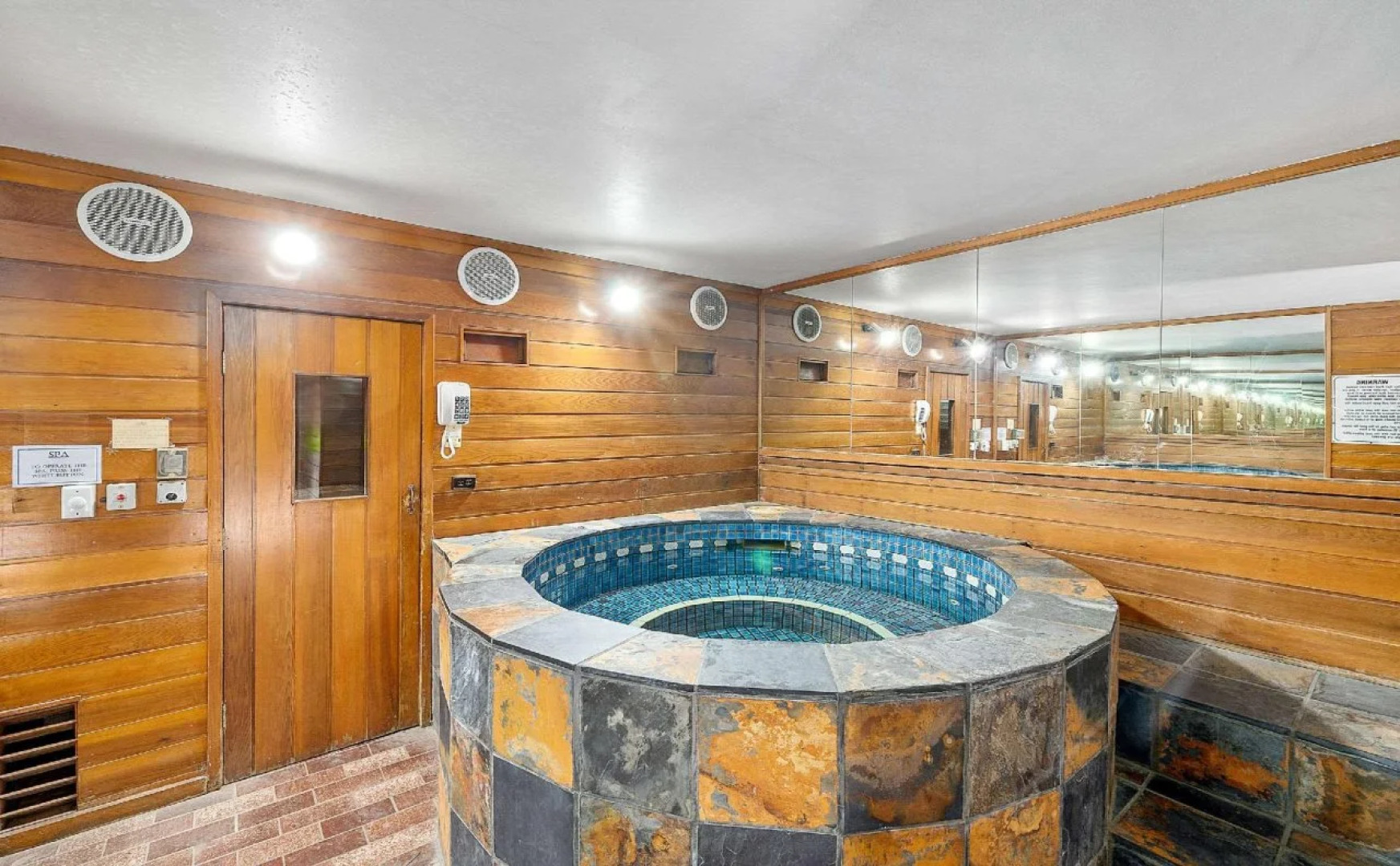 Sherbourne Terrace Hotel