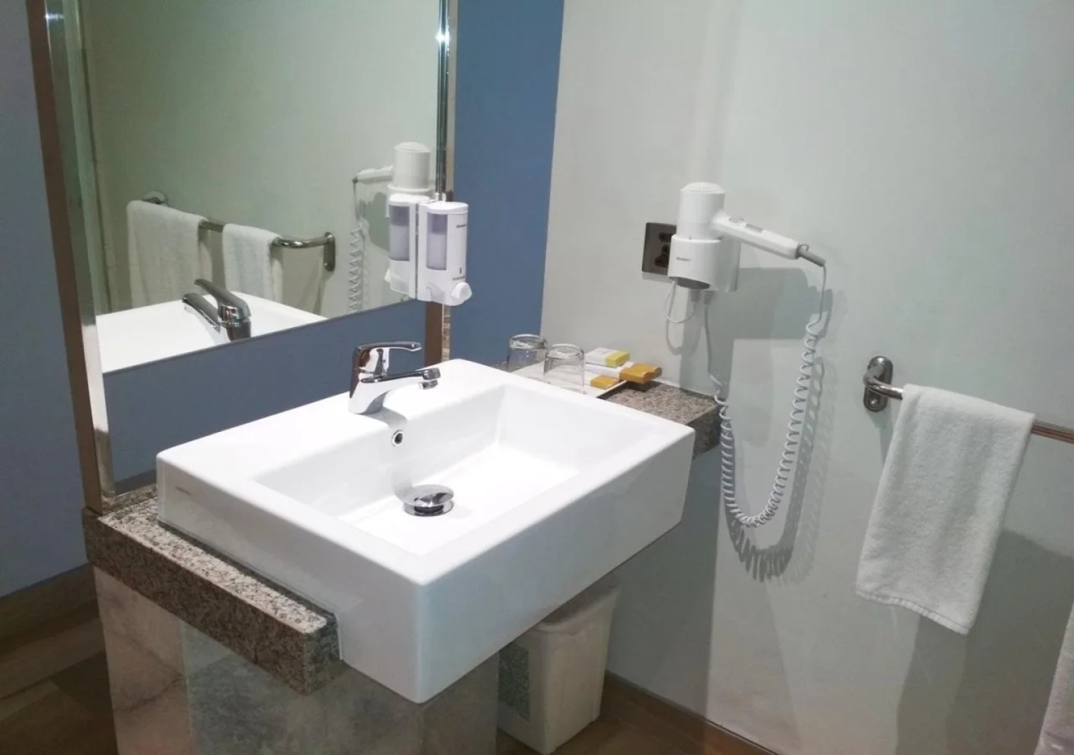 Comforta Hotel Tanjung Pinang