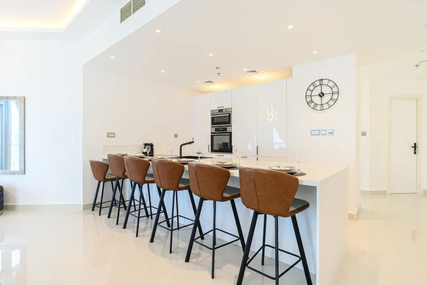 HiGuests - The Marina Torch