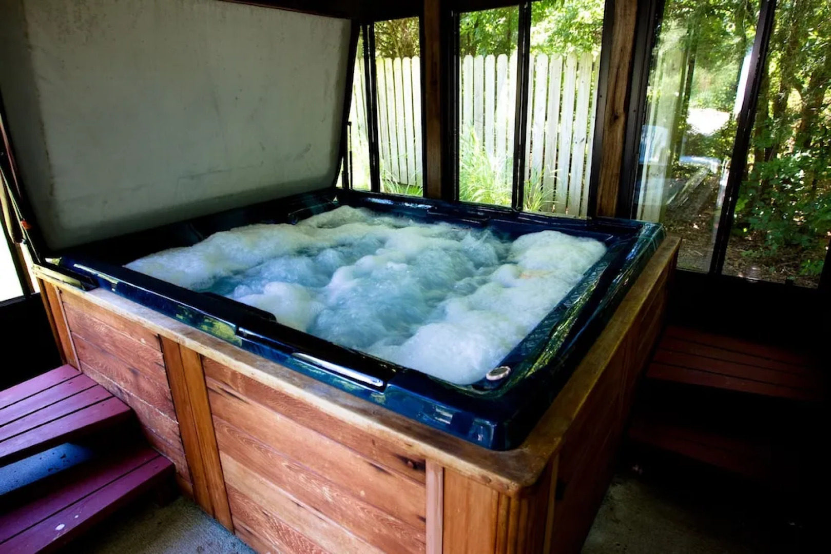 Red Bud Cove Bed & Breakfast Suites