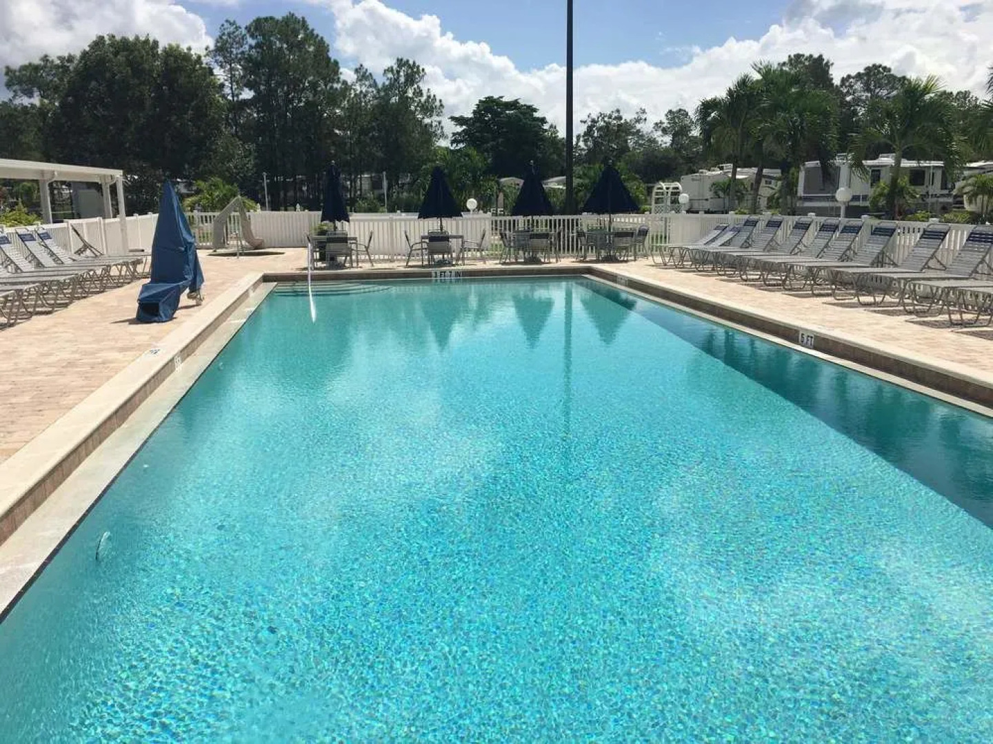 Club Naples RV Resort