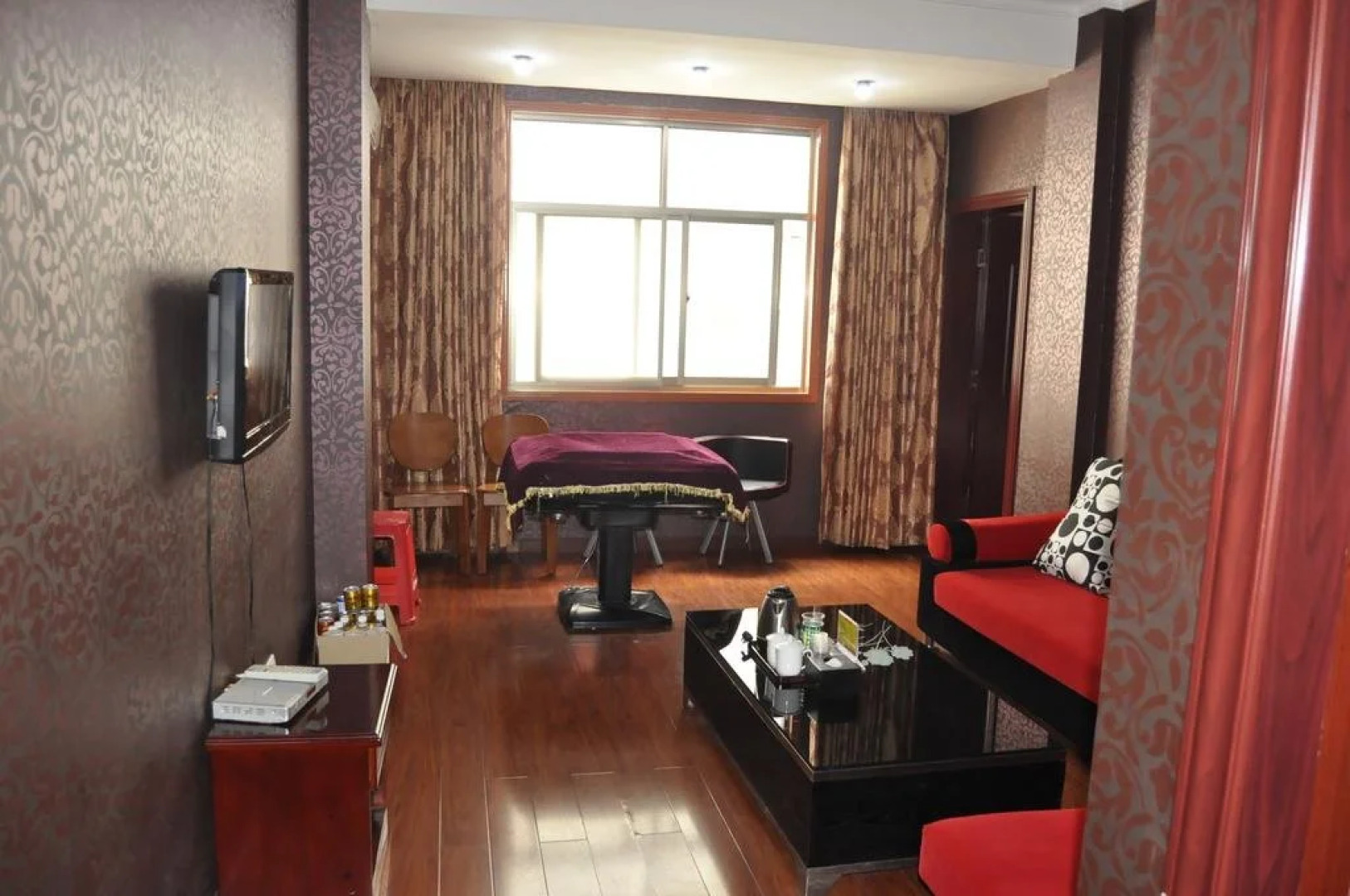 Enshi Junren Business Hotel
