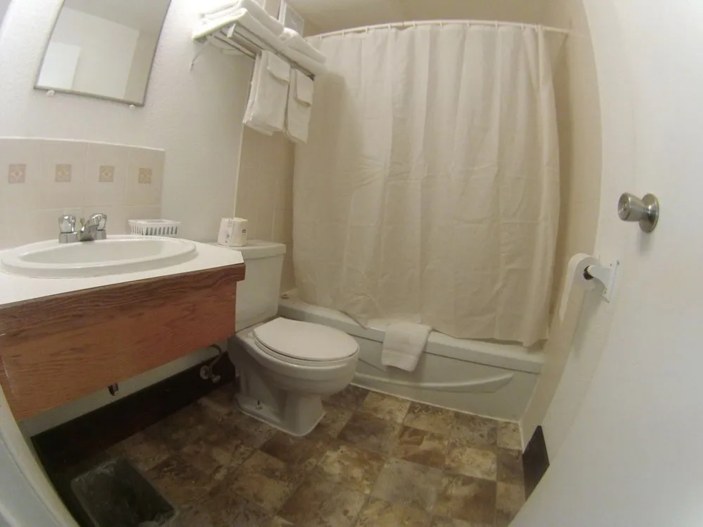 Outpost Motel & Kitchenette Suites