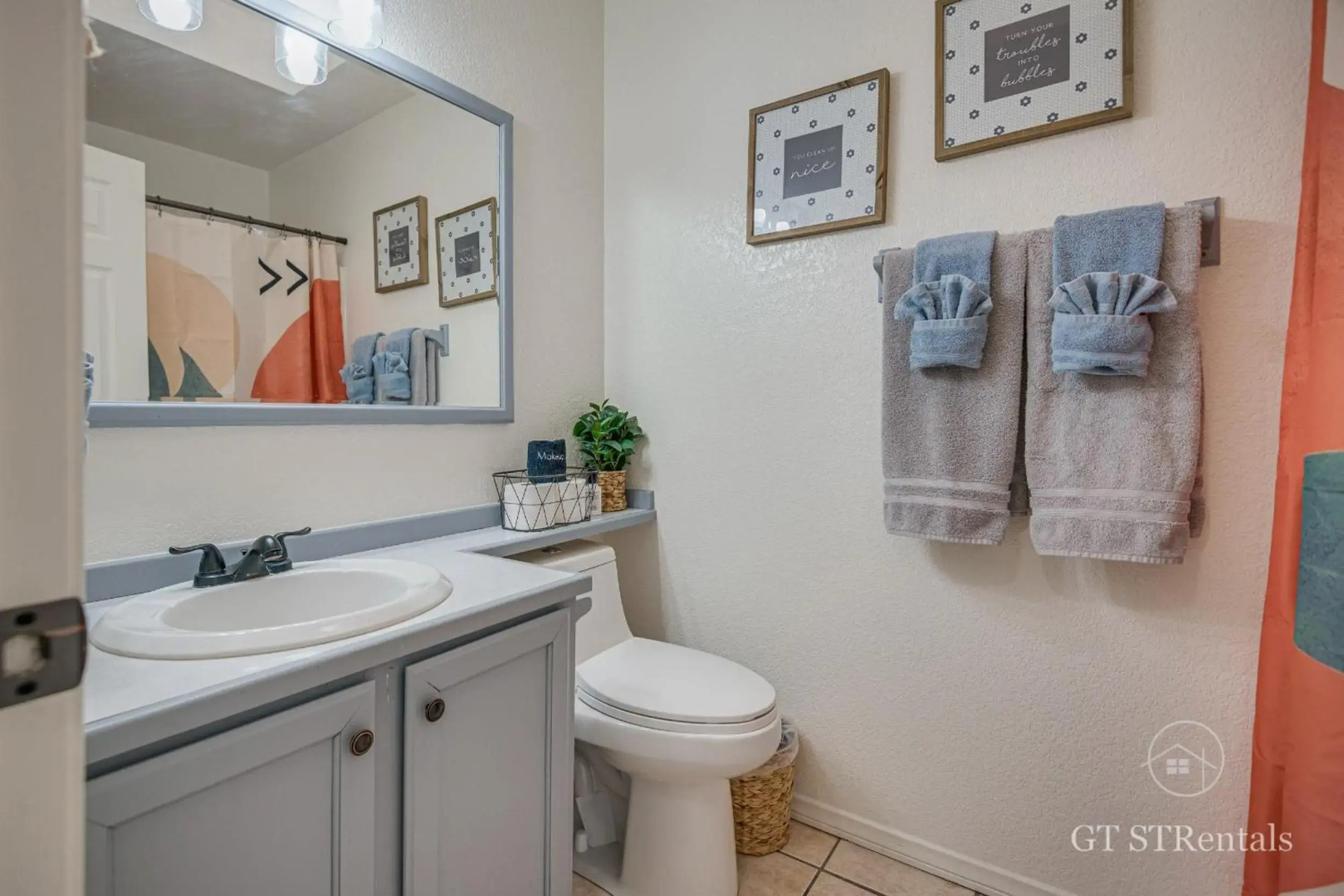 FRESHWATER FUN - Pet & Family Friendly with Great Location!