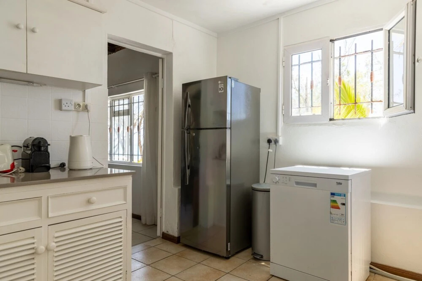 Veloutier Blanc Beachfront Villa by StayMauritius