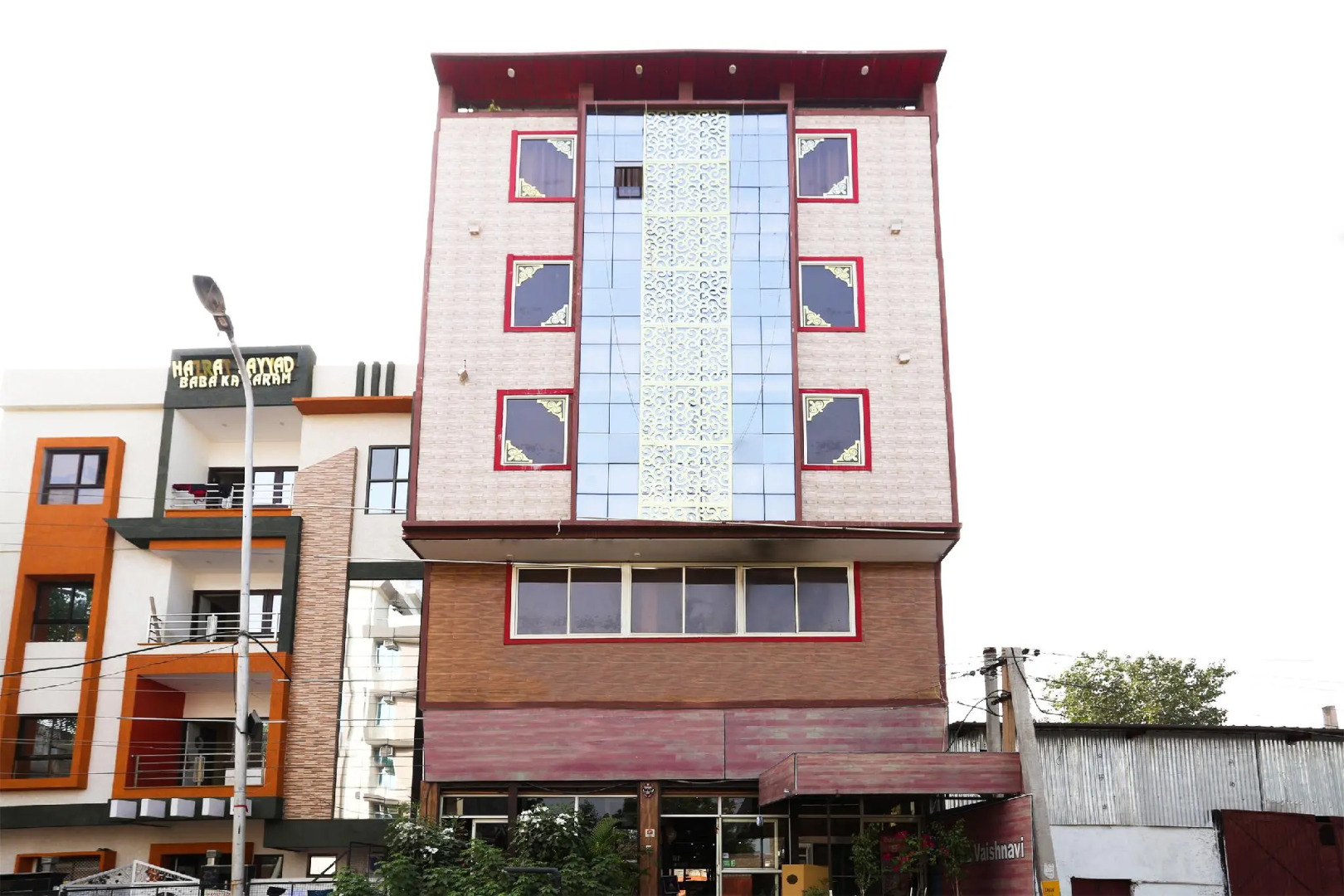 OYO 10137 Hotel Vaishnavi