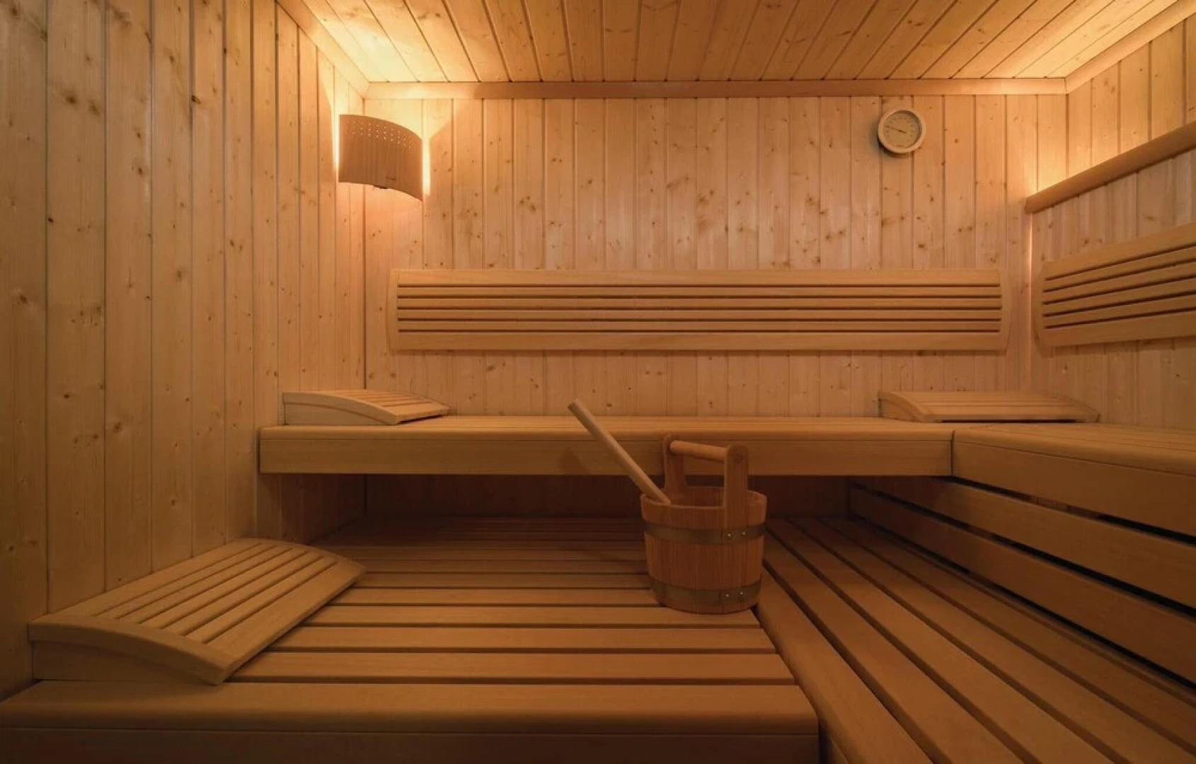 Nice Home in Pag with Hot Tub, WiFi & Sauna