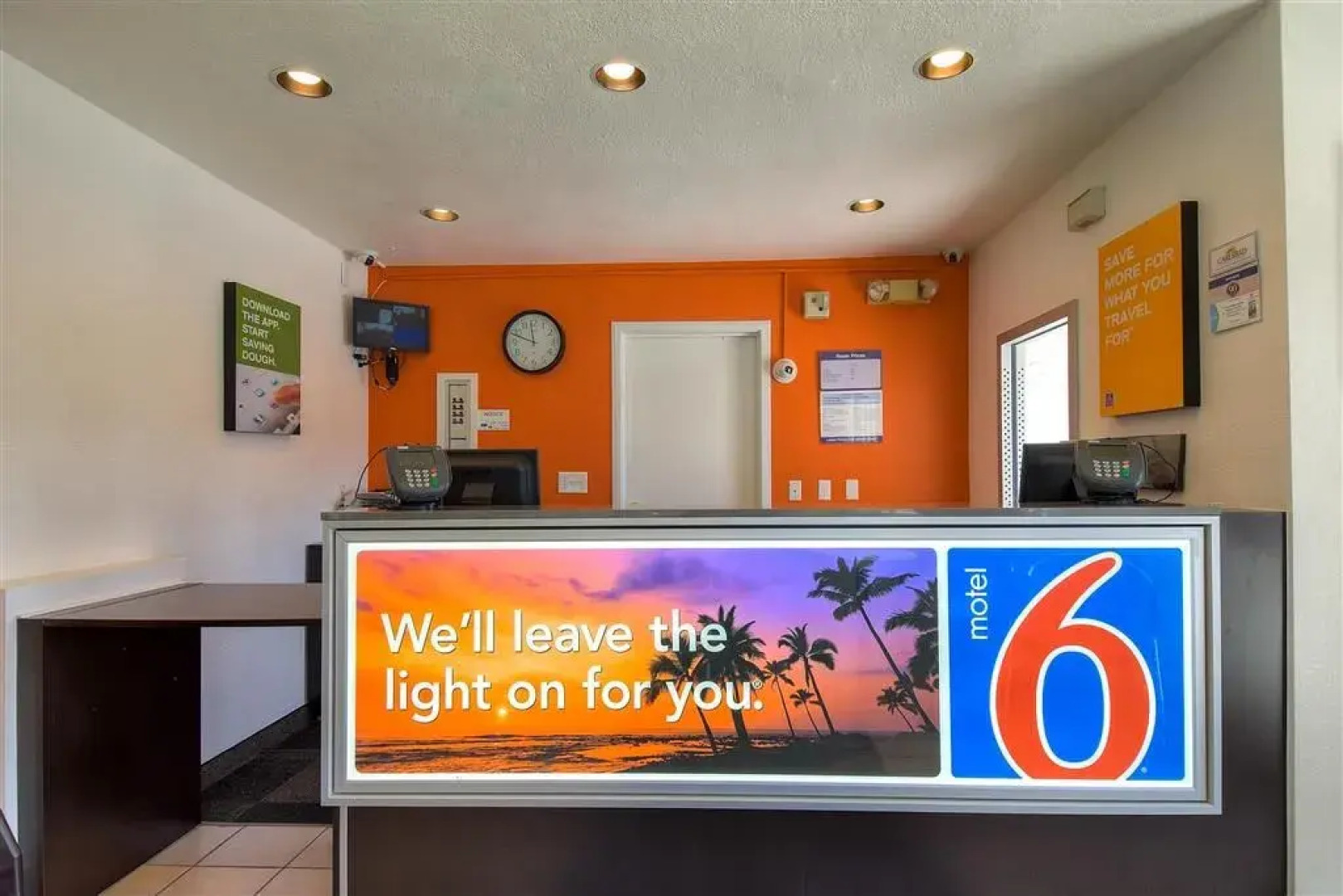 Motel 6 Carlsbad Downtown