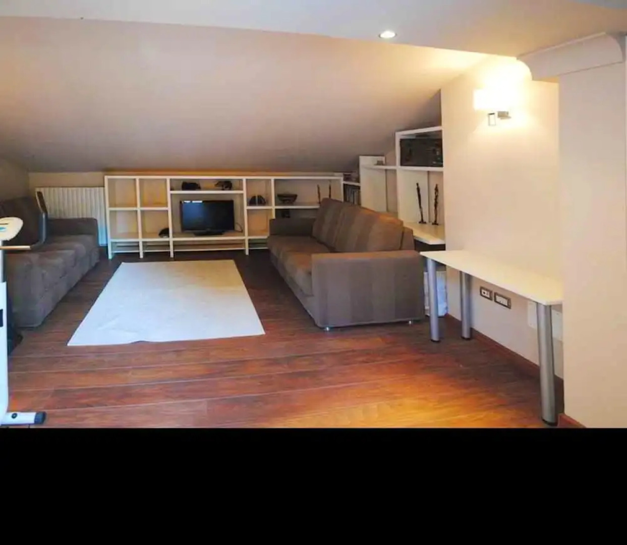 House With 2 Bedrooms In Montelabbate With Wonderful Sea View Private Pool Enclosed Garden