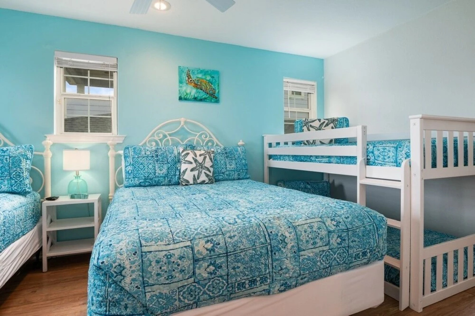 A Texas Star 3 Bedroom Home by RedAwning