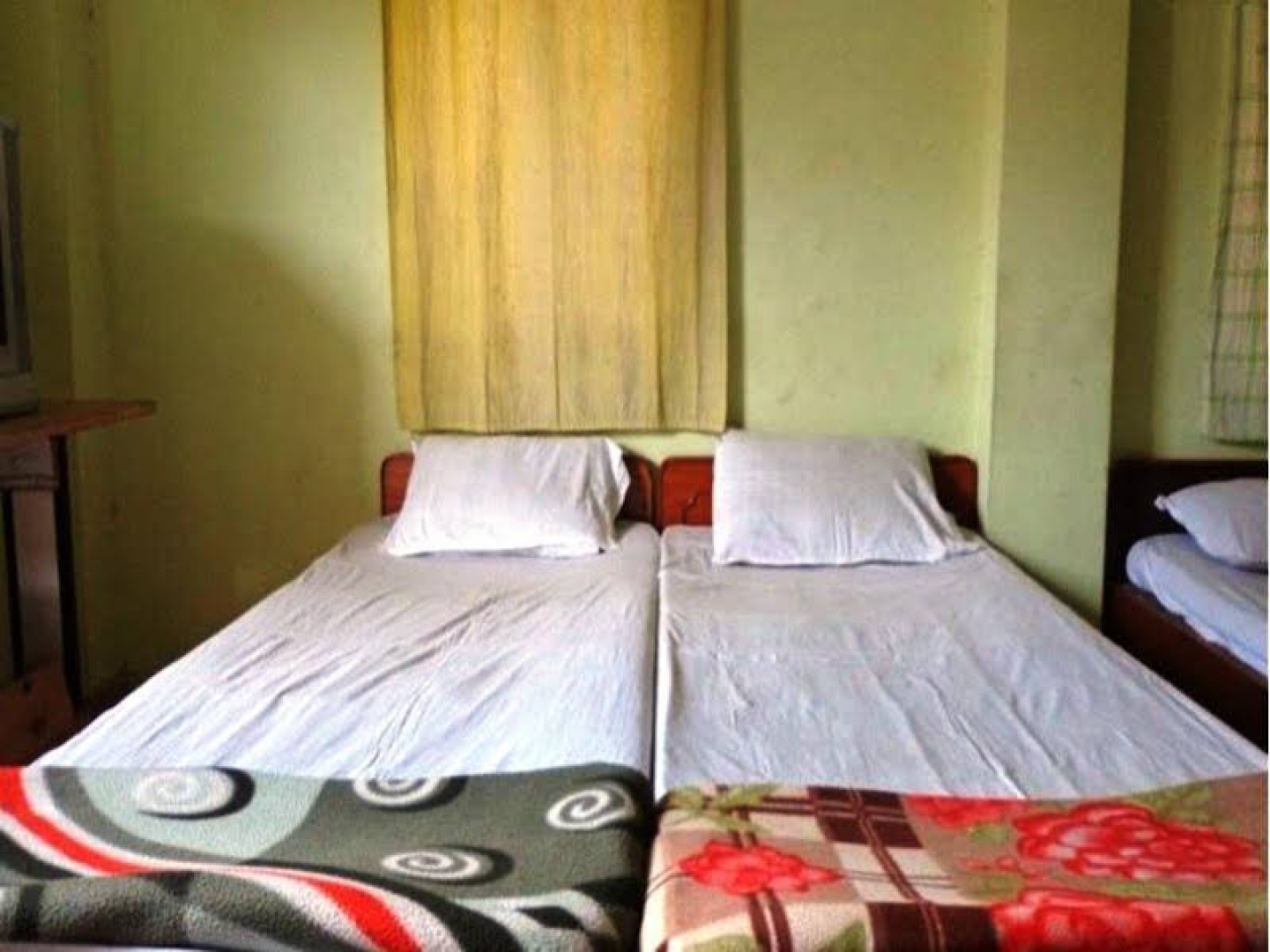 7 Star Residency