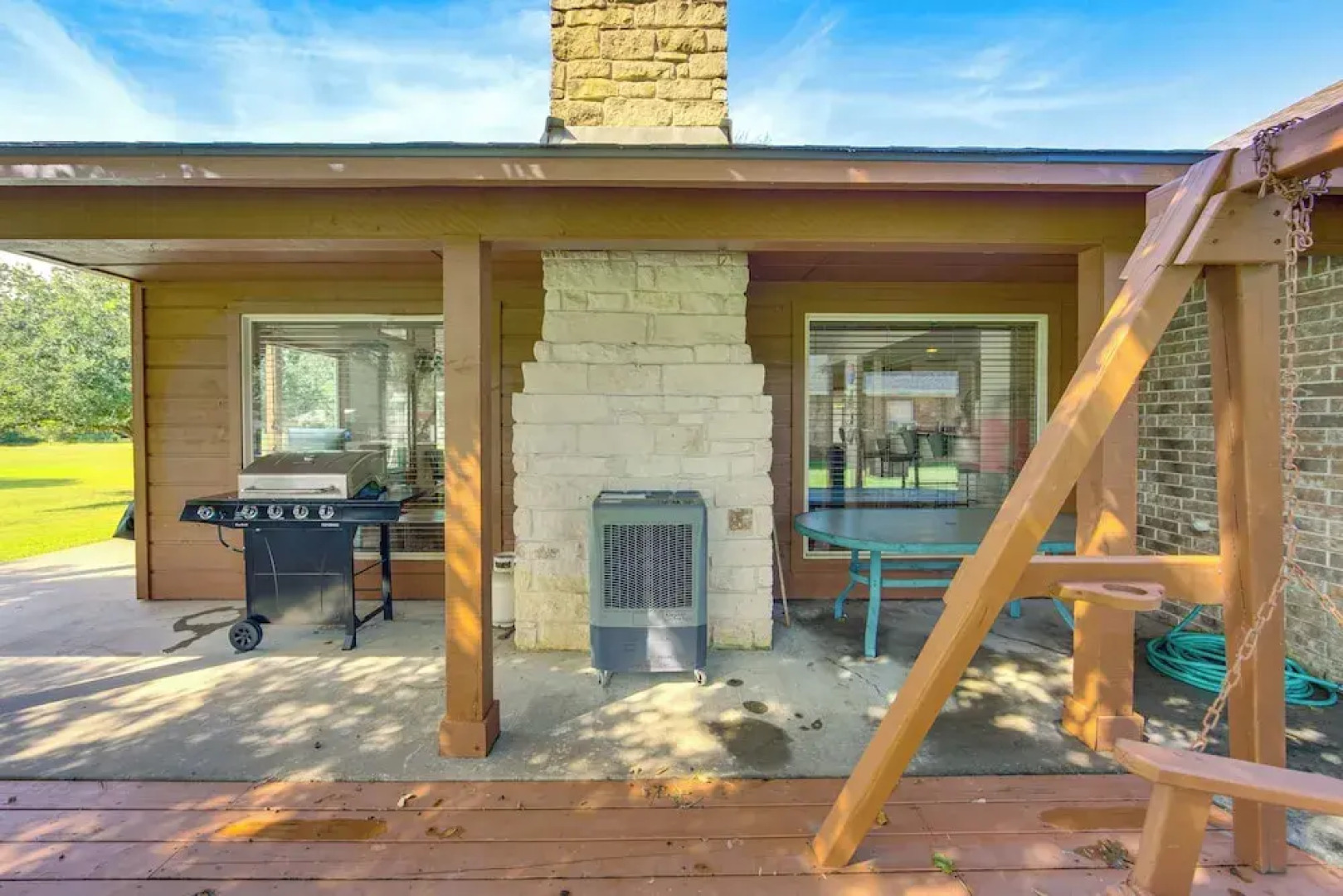 Rhodes Retreat w/ Dock on Cedar Creek Lake!