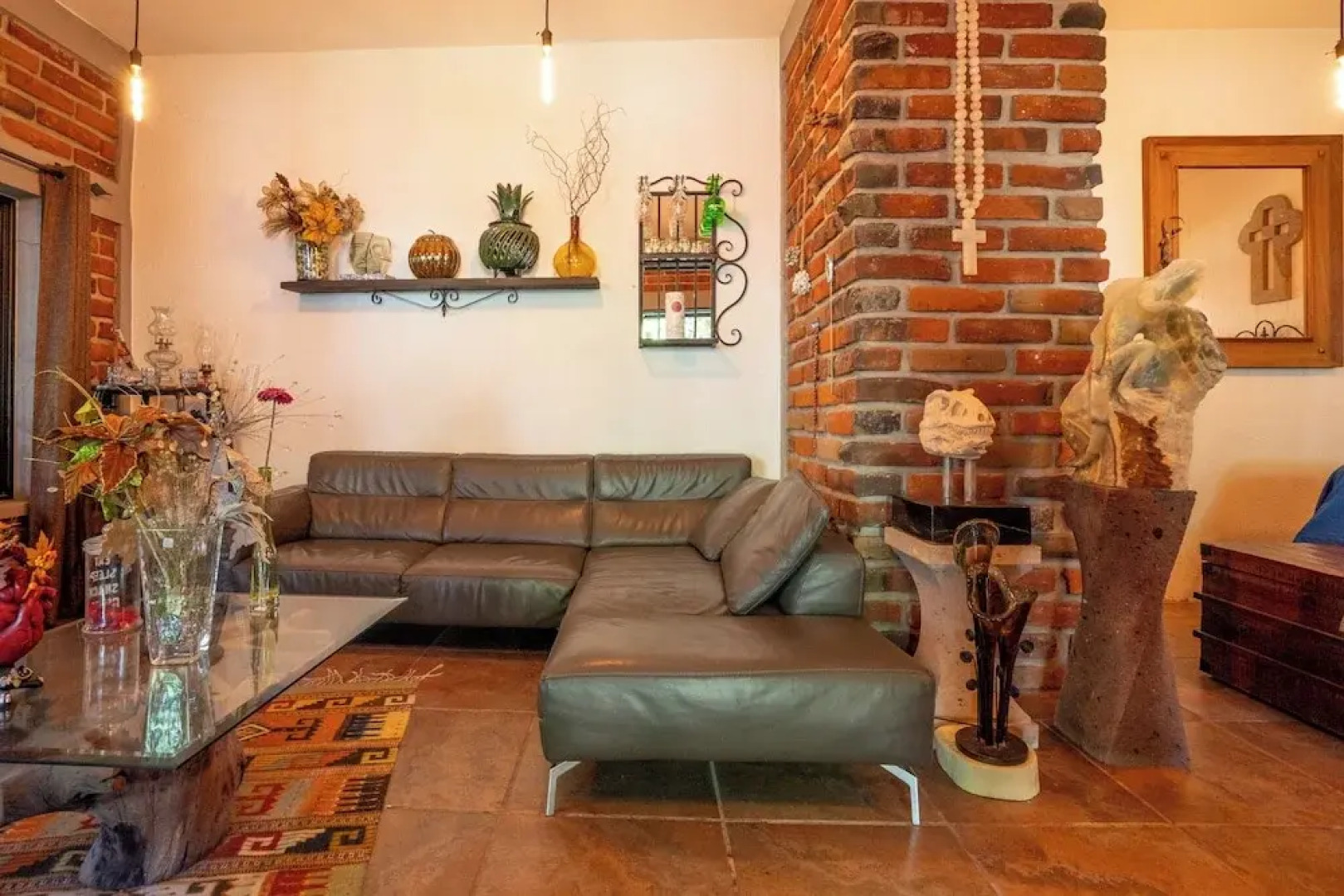 Cozy House with Pool and 3 Bedrooms